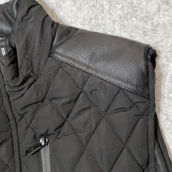 Fried Black Quilted Vest With Leather Shoulder Details  Medium - Picture 4 of 6